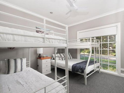 The Croft 11 Boulder Bay Rd Cosy Beach House With Aircon & Only 270m To The Beach - Accommodation Ballina 4