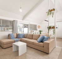 Little Kingsley Beach House 59A Kingsley Drive - Accommodation Ballina