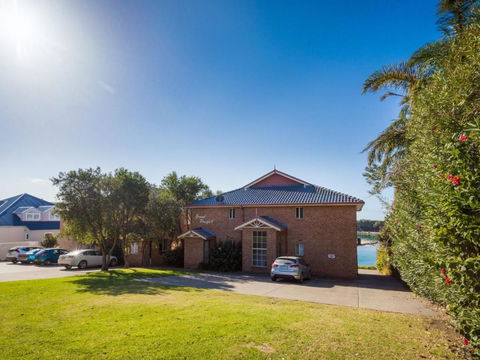 Grand Pacific 2 Unit 2 - Accommodation Ballina 6