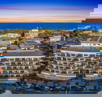 Arise Hedge - Accommodation Ballina