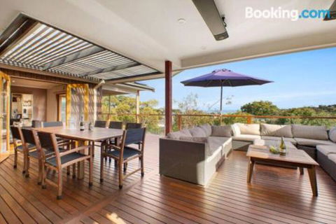 Acqua Vista Water View Fireplace Walk To Beach - Accommodation Ballina 6