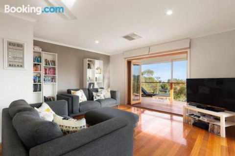 Acqua Vista Water View Fireplace Walk To Beach - Accommodation Ballina 0