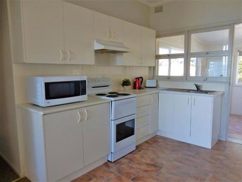 Seaside Beach House 25 Seaside Pde - Accommodation Ballina 2