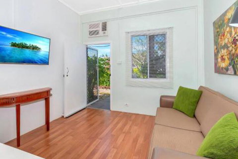 Easy Going Holiday Unit On McKenzie MK5 - Accommodation Ballina 0