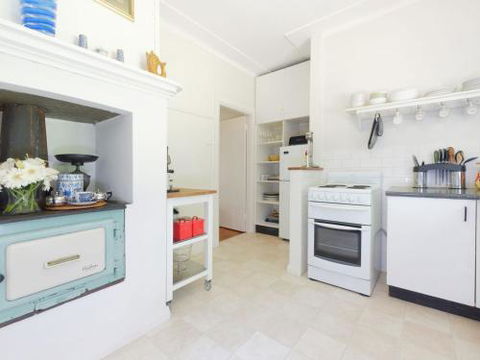 Redwood Cottage Burradoo Getaway Southern Highlands 4pm Check Out Sunday - Accommodation Ballina 4