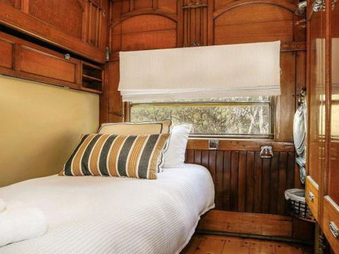 THE ANGAS CARRIAGE Alpine Southern Highlands 4pm Check Out On Sundays - Accommodation Ballina 3