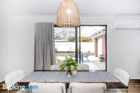 Lake Dreaming 4 Lulworth - Accommodation Ballina 5