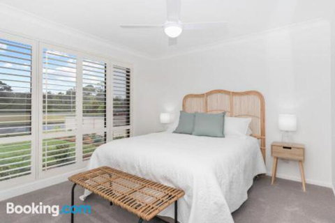 Lake Dreaming 4 Lulworth - Accommodation Ballina 2