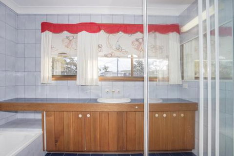 Stunning Clifftop Location 213 Mitchell Pde - Accommodation Ballina 5