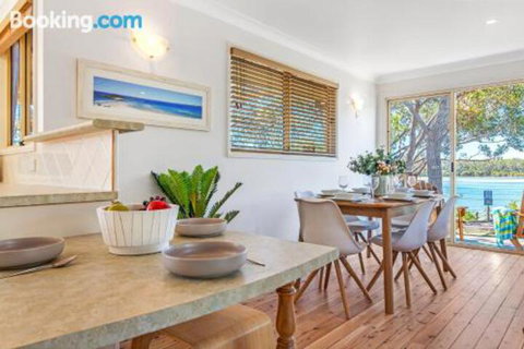 Matron Porter Drive 1 Narrawallee - Accommodation Ballina 3