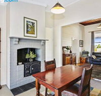 Florio Cottage Port Welshpool - Accommodation Ballina