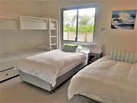 Beachfront Location 28 Mitchell Pde - Accommodation Ballina 2