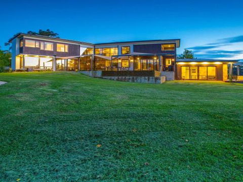 ALPINE LODGE Alpine Southern Highlands 4pm Check Out Sundays - Accommodation Ballina 0