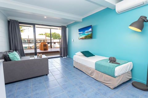 Airlie Sun & Sand Accommodation 2 - Accommodation Ballina 4