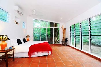 The Oak Beach Beachhouse - Accommodation Ballina 5