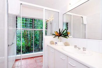 The Oak Beach Beachhouse - Accommodation Ballina 1