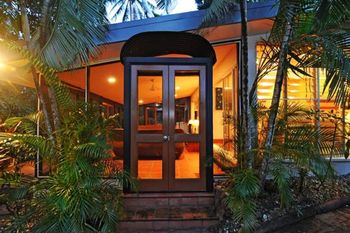 The Oak Beach Beachhouse - Accommodation Ballina 3