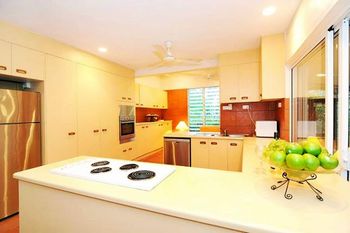 The Oak Beach Beachhouse - Accommodation Ballina 2