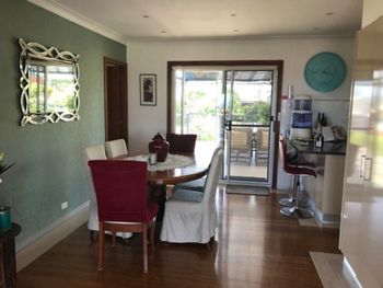 Ocean House At Mollymook - Accommodation Ballina 5