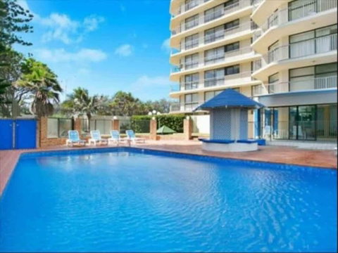 Absolute Beachfront With Views 2BR Apt - Accommodation Ballina 2