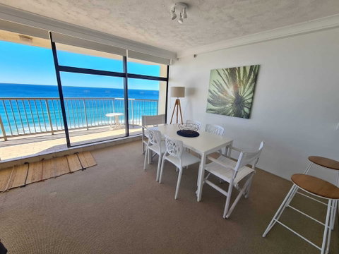 Absolute Beachfront With Views 2BR Apt - Accommodation Ballina 6