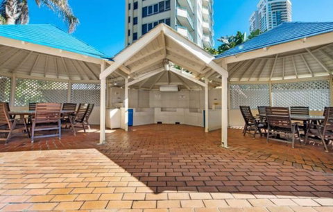 Absolute Beachfront With Views 2BR Apt - Accommodation Ballina 0