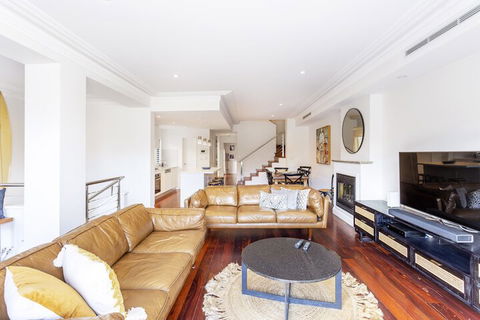 Cottesloe Aqua Retreat - Executive Escapes - Accommodation Ballina 0