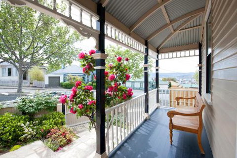 Library House - Accommodation Ballina 6