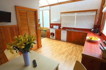 At The Beach Stanley - Accommodation Ballina 2