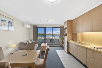 The Oak Room 106 - Accommodation Ballina 6