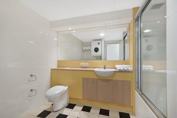 The Oak Room 106 - Accommodation Ballina 3