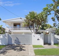 Burleigh Heights - Accommodation Ballina