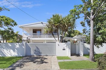 Burleigh Heights - Accommodation Ballina 0