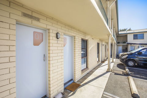 Nightcap At Riverside Hotel - Accommodation Ballina 2