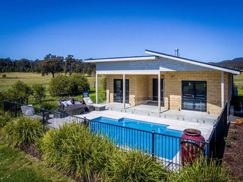 Mandalay Villas - Villa 2 - Accommodation Ballina 3