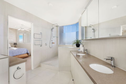 Beachside Resort - Kawana Waters - Accommodation Ballina 6