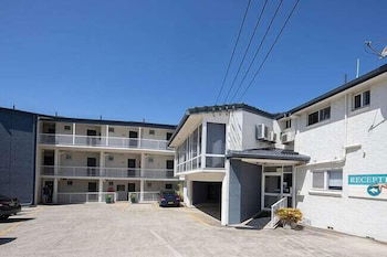 Ocean Front At The Entrance - Accommodation Ballina 1