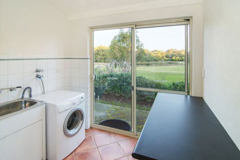 Acacia Chalets - Accommodation Ballina 3