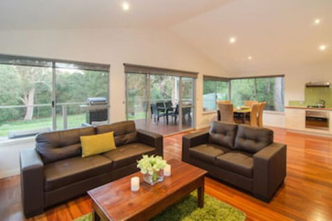 Acacia Chalets - Accommodation Ballina 0