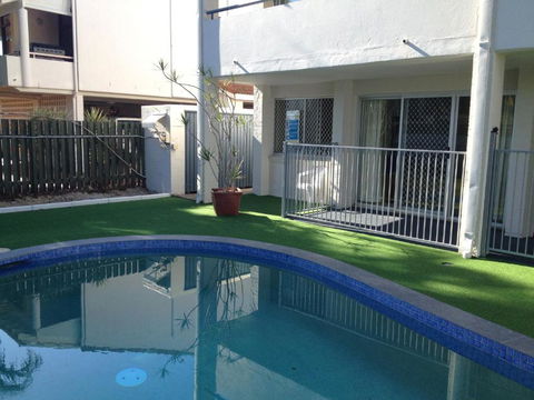 Noosa Parade Holiday Inn - Accommodation Ballina 2