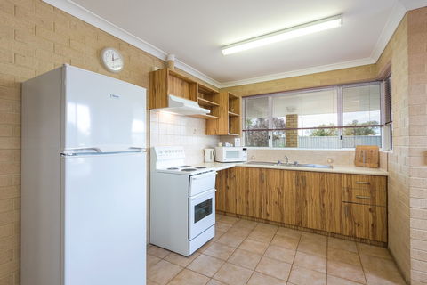 Albany Holiday Units - Accommodation Ballina 2