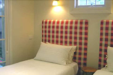 Camellia Cottage Bed & Breakfast - Accommodation Ballina 1