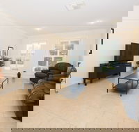 Colonial Court Villas - Accommodation Ballina