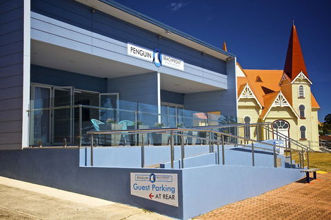 Penguin Beachfront Apartments - Accommodation Ballina 0