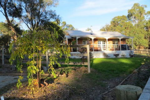 Honeyeater Cottage - Accommodation Ballina 0