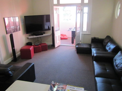 Manly Bunkhouse - Accommodation Ballina 0