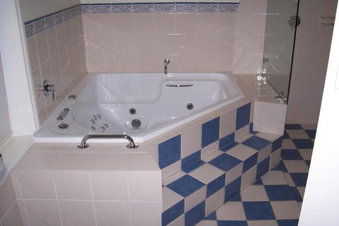 MacDonnell House Naracoorte - Accommodation Ballina 5