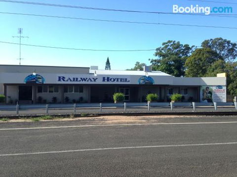 Railway Hotel Bundaberg - Accommodation Ballina 5