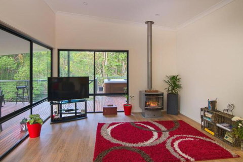 Babbling Brook Retreat - Accommodation Ballina 3
