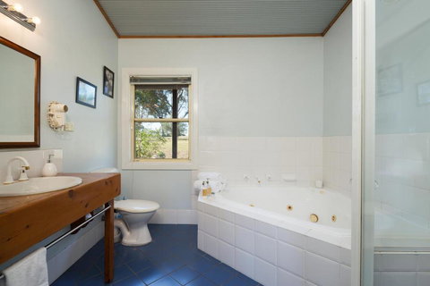 North Lodge Cottages - Accommodation Ballina 4